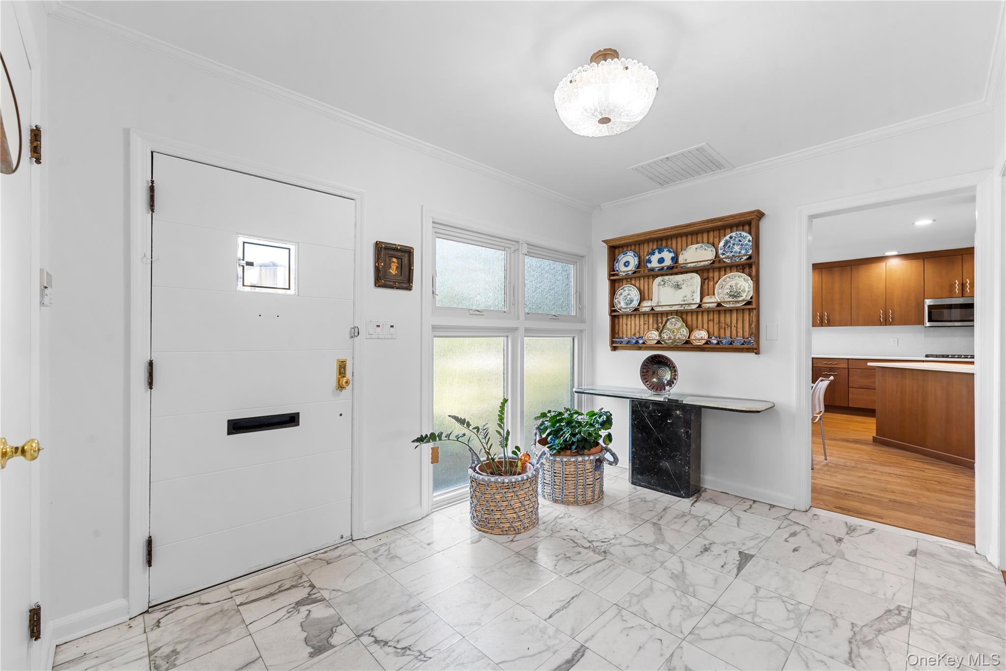 1 Willow Lane, Hewlett Harbor, NY 11557