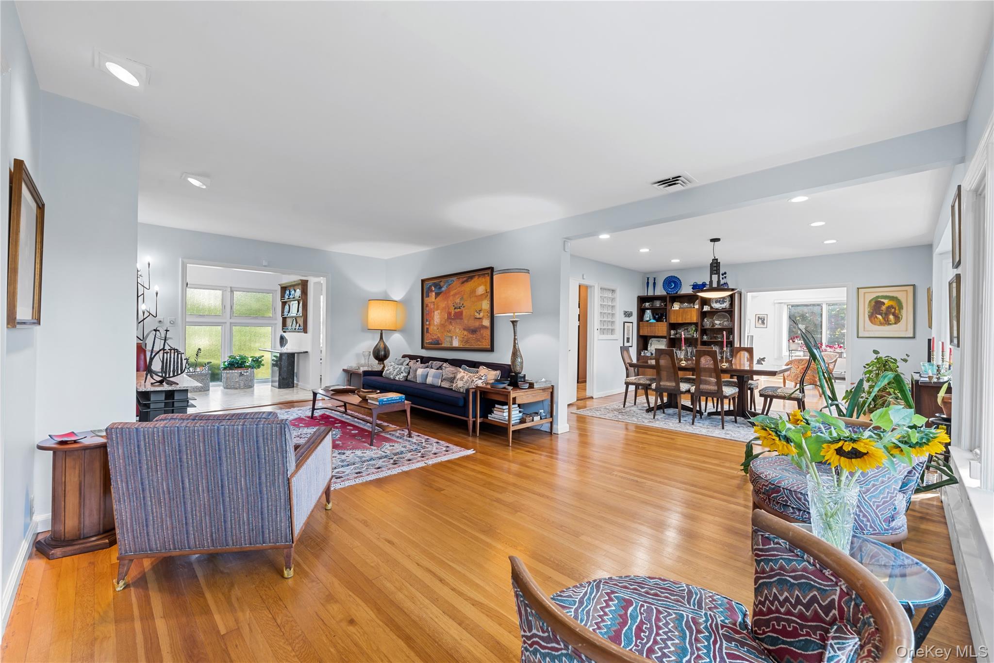 1 Willow Lane, Hewlett Harbor, NY 11557