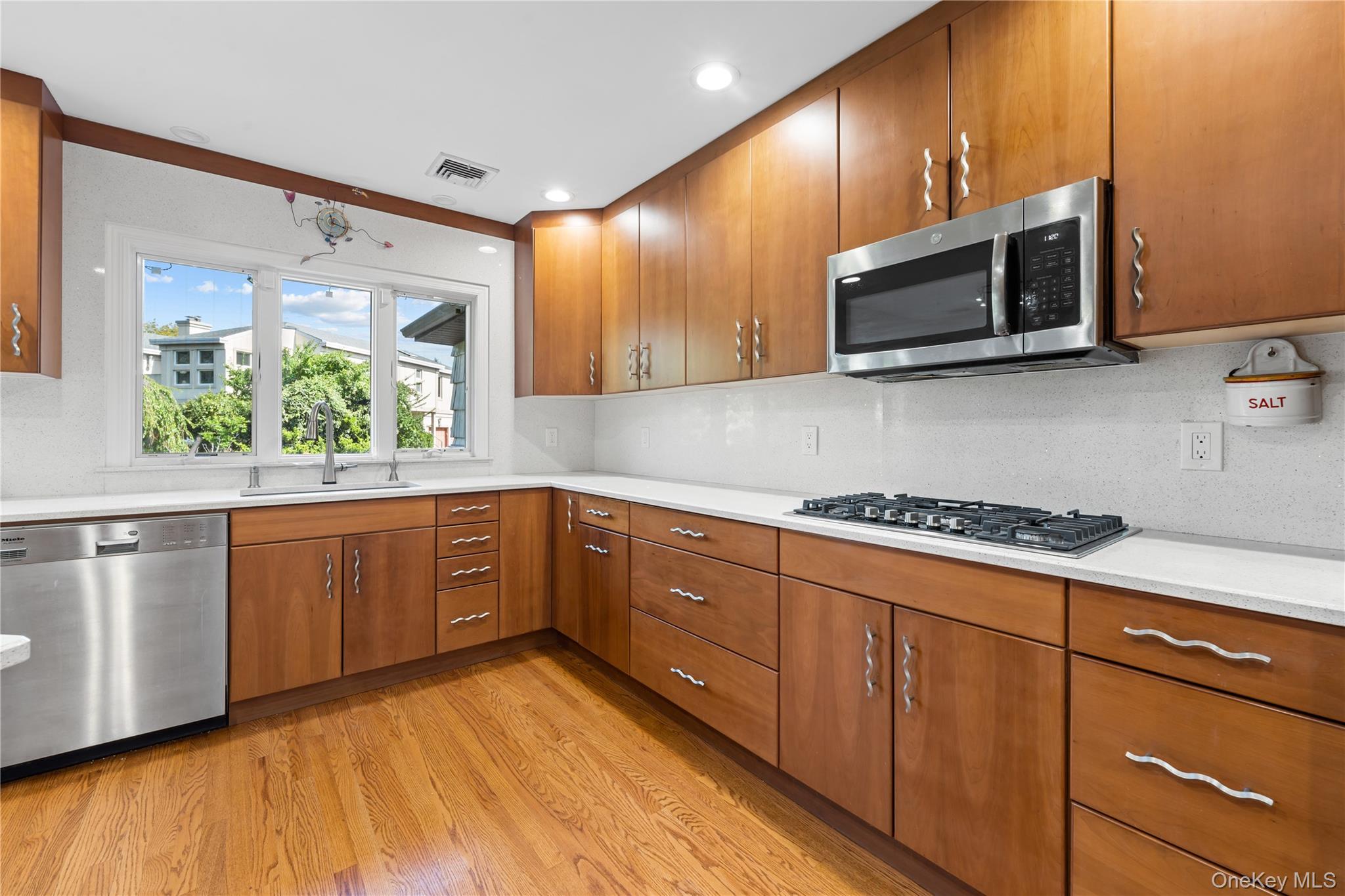 1 Willow Lane, Hewlett Harbor, NY 11557