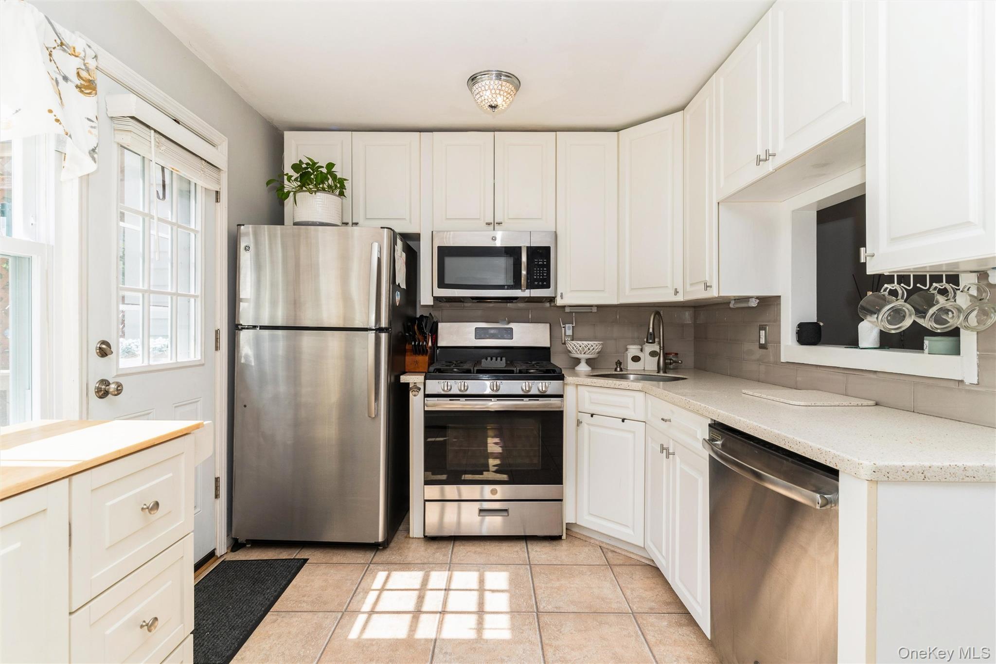 74 Finch Lane # 74, Islip, NY 11751