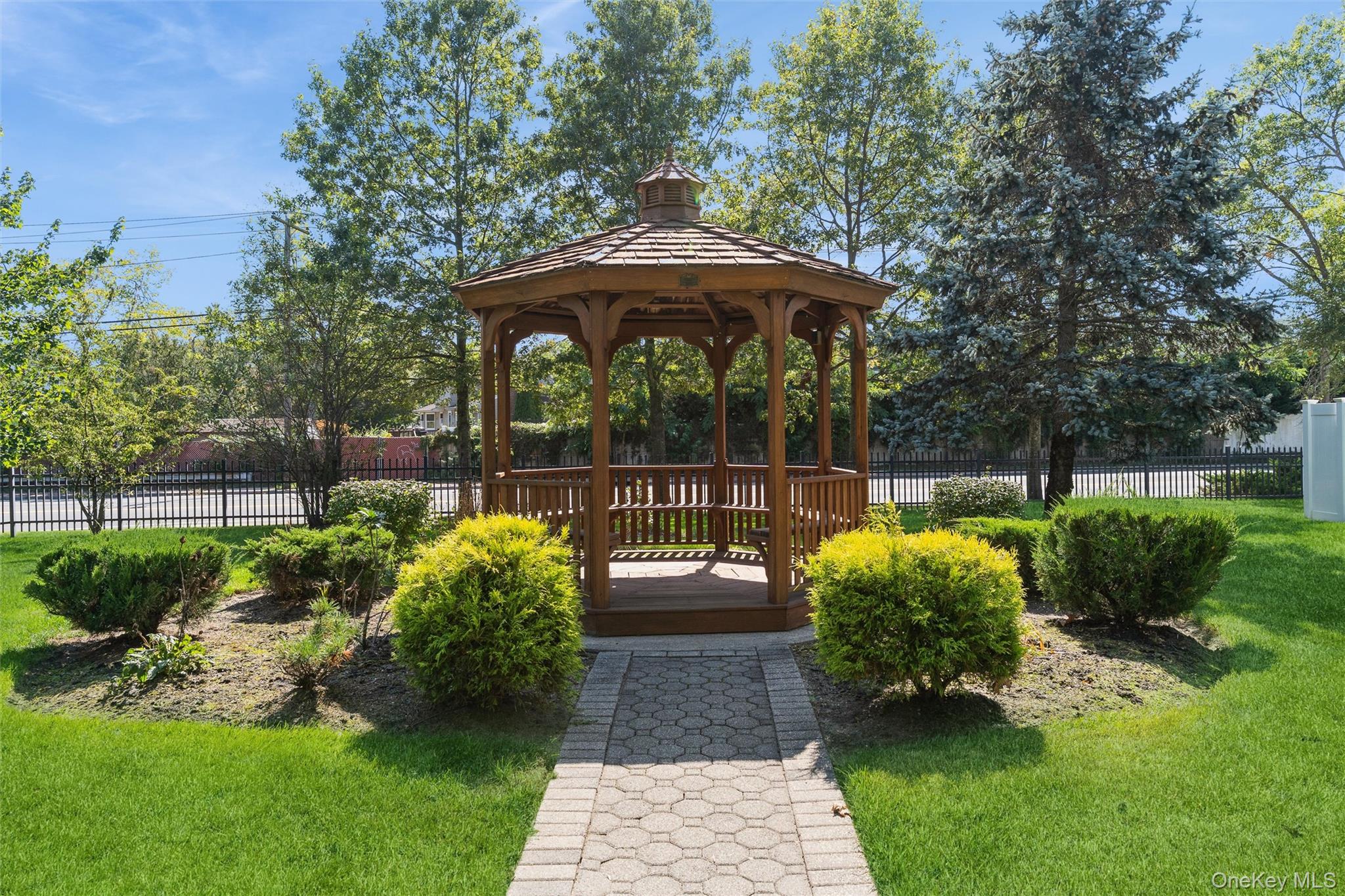 74 Finch Lane # 74, Islip, NY 11751