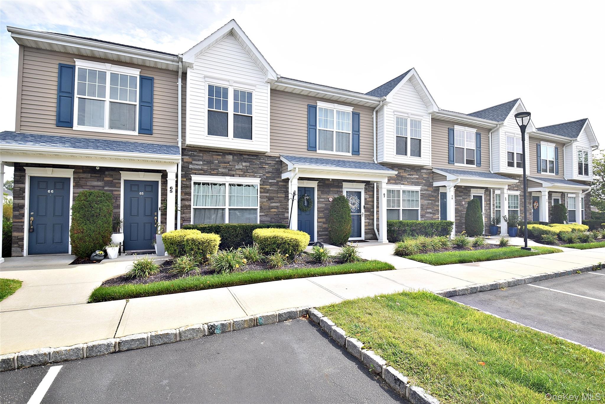 66 Weatherby Lane, Central Islip, NY 11722
