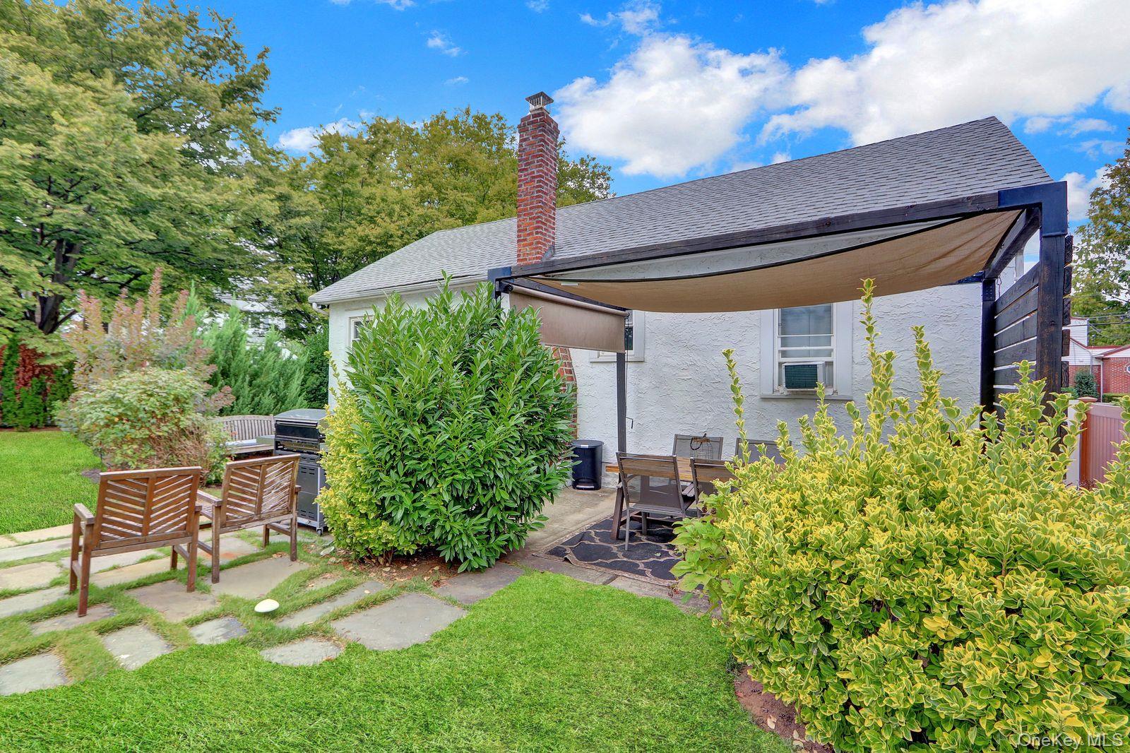 133 Nassau Avenue, Malverne, NY 11565