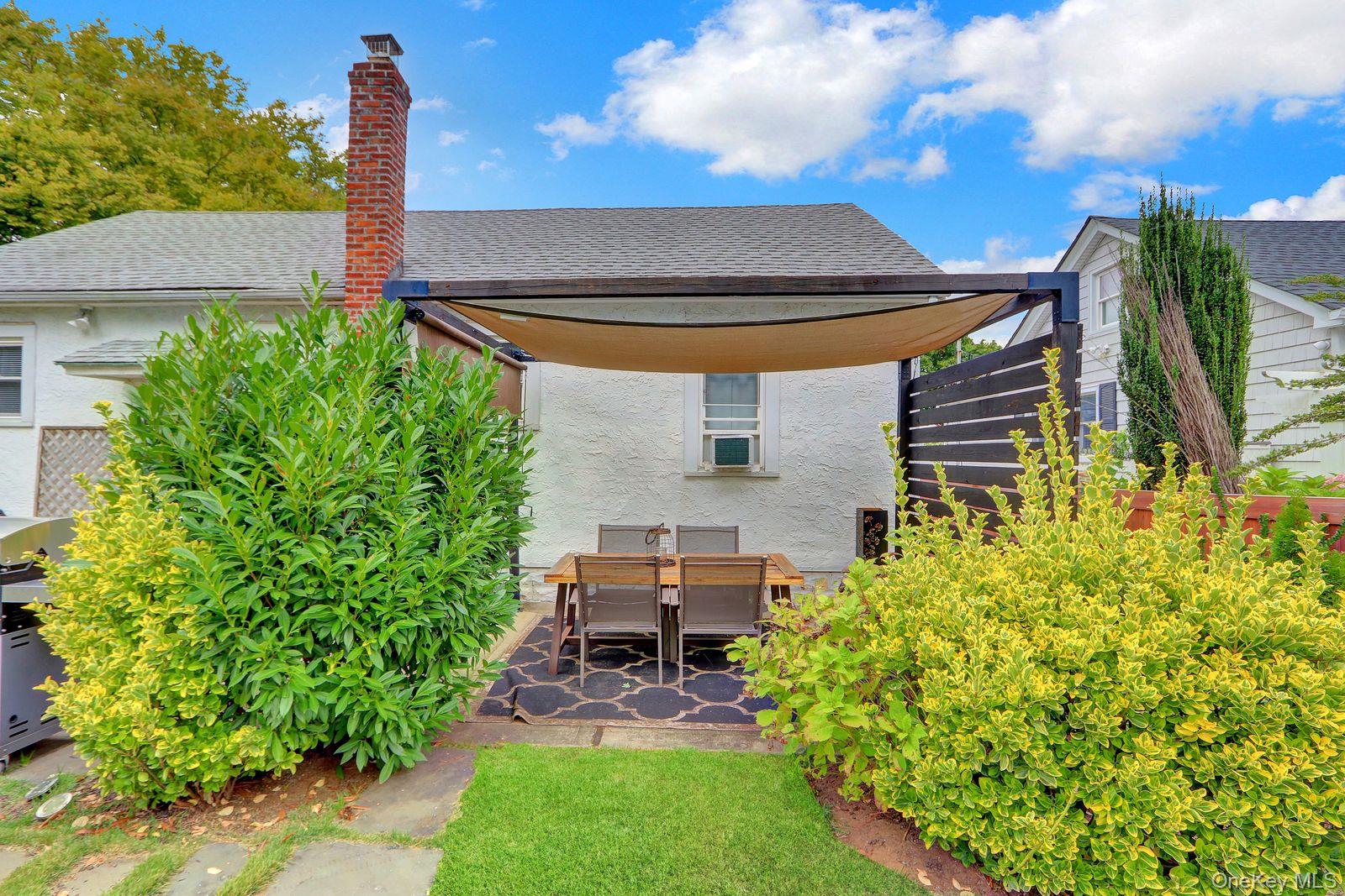 133 Nassau Avenue, Malverne, NY 11565