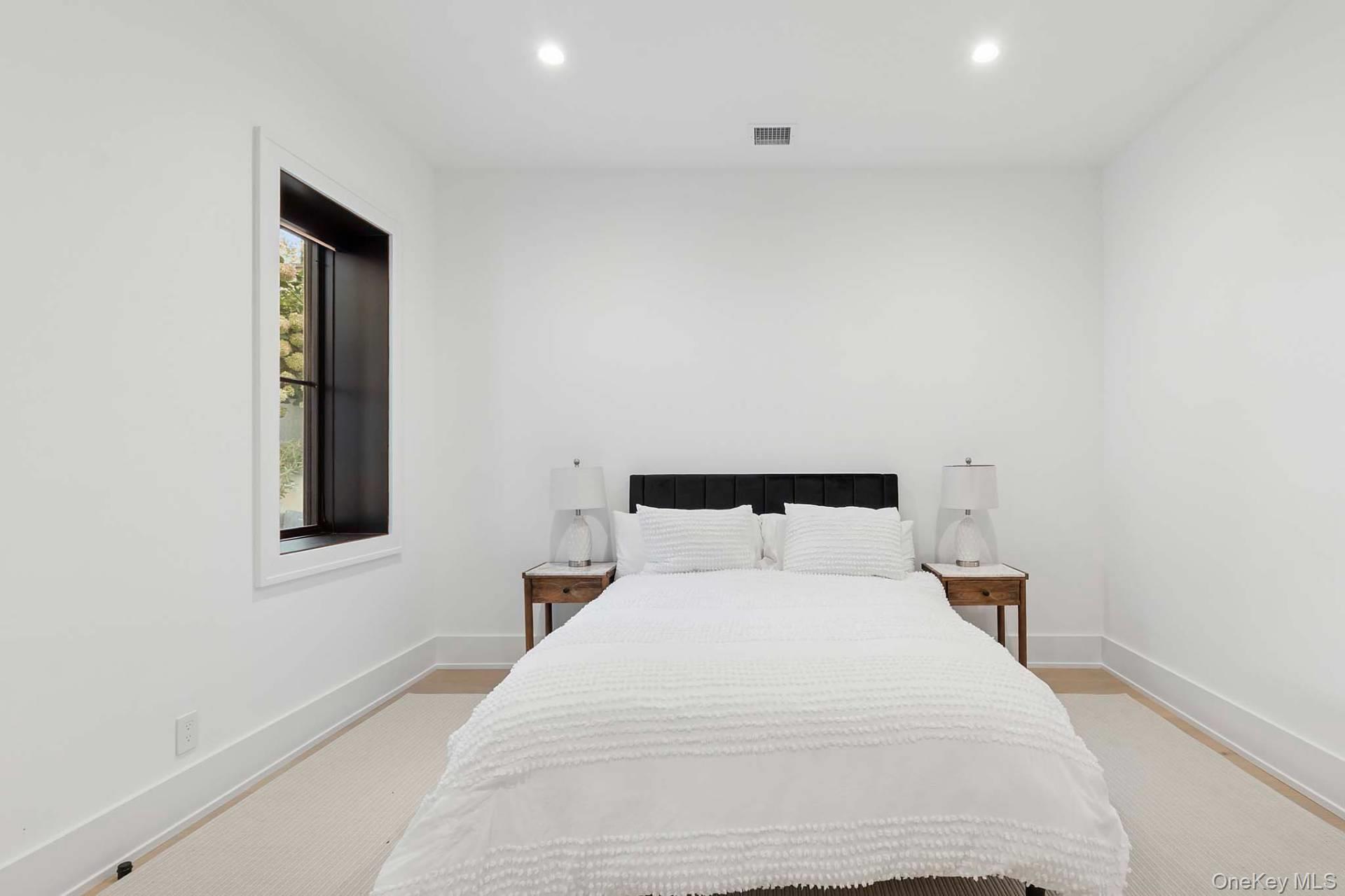 23 Peach Farm Lane, East Hampton, NY 11937