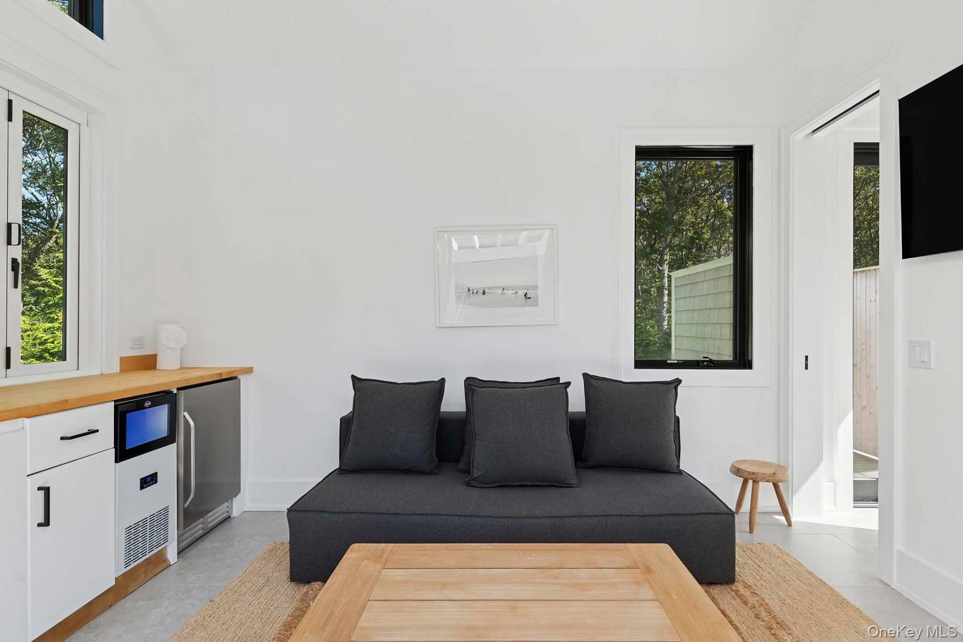 23 Peach Farm Lane, East Hampton, NY 11937