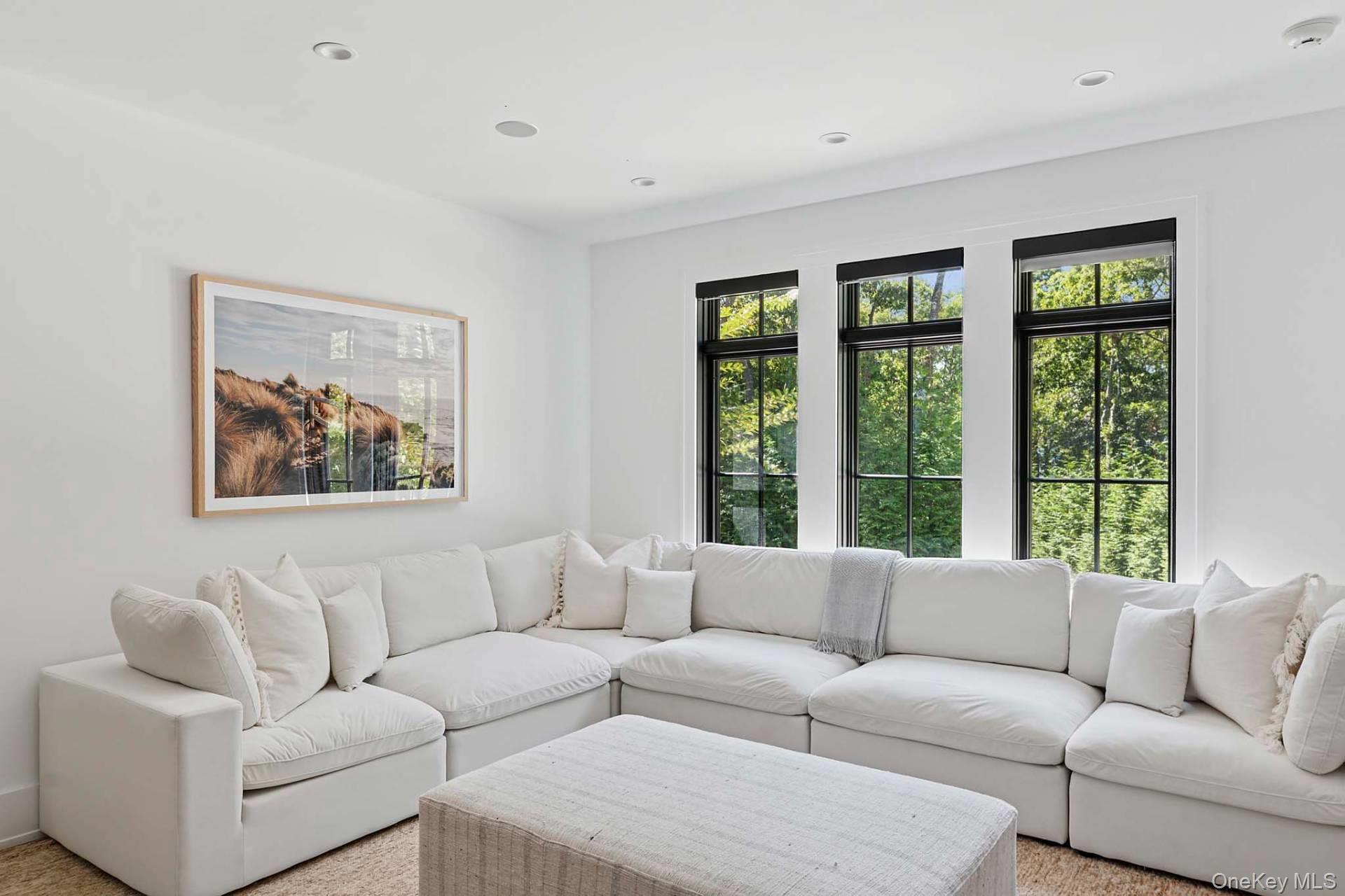 23 Peach Farm Lane, East Hampton, NY 11937