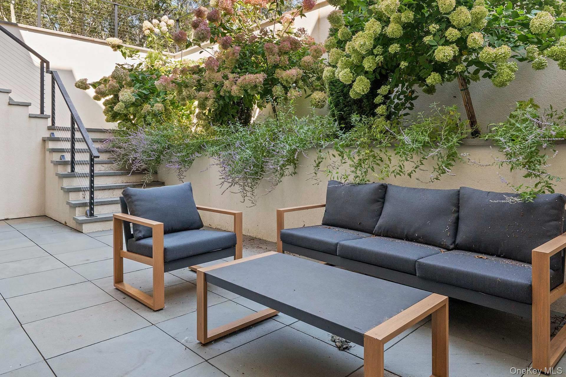 23 Peach Farm Lane, East Hampton, NY 11937