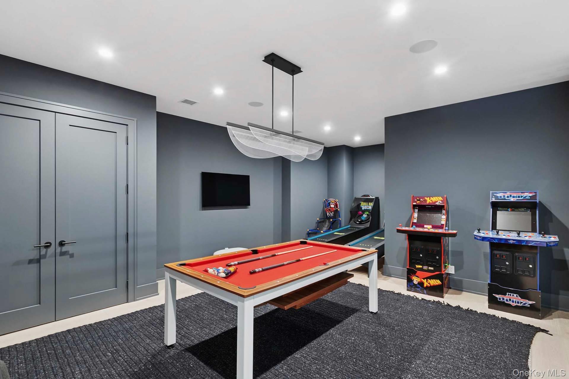 23 Peach Farm Lane, East Hampton, NY 11937