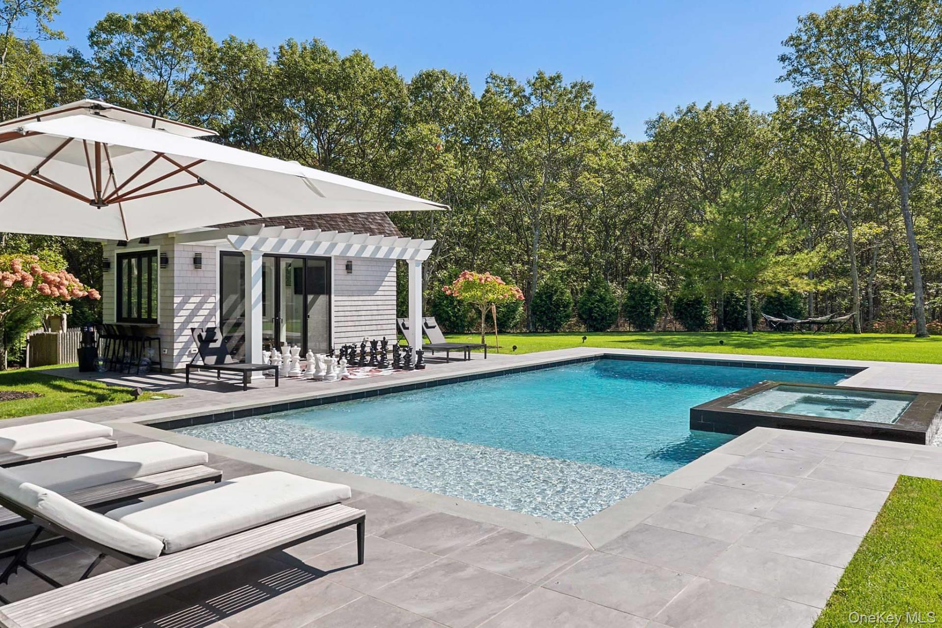 23 Peach Farm Lane, East Hampton, NY 11937