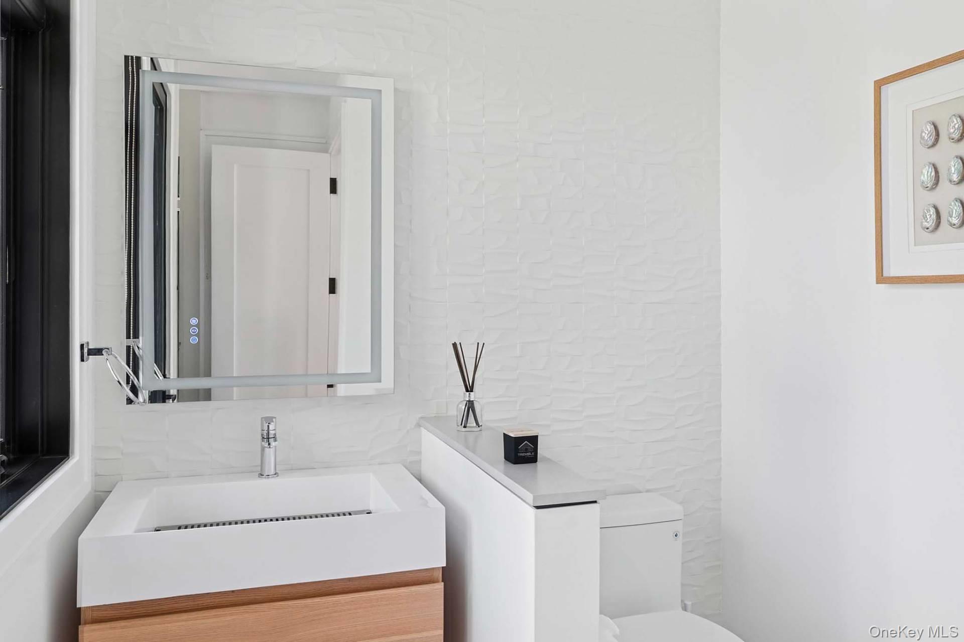 23 Peach Farm Lane, East Hampton, NY 11937