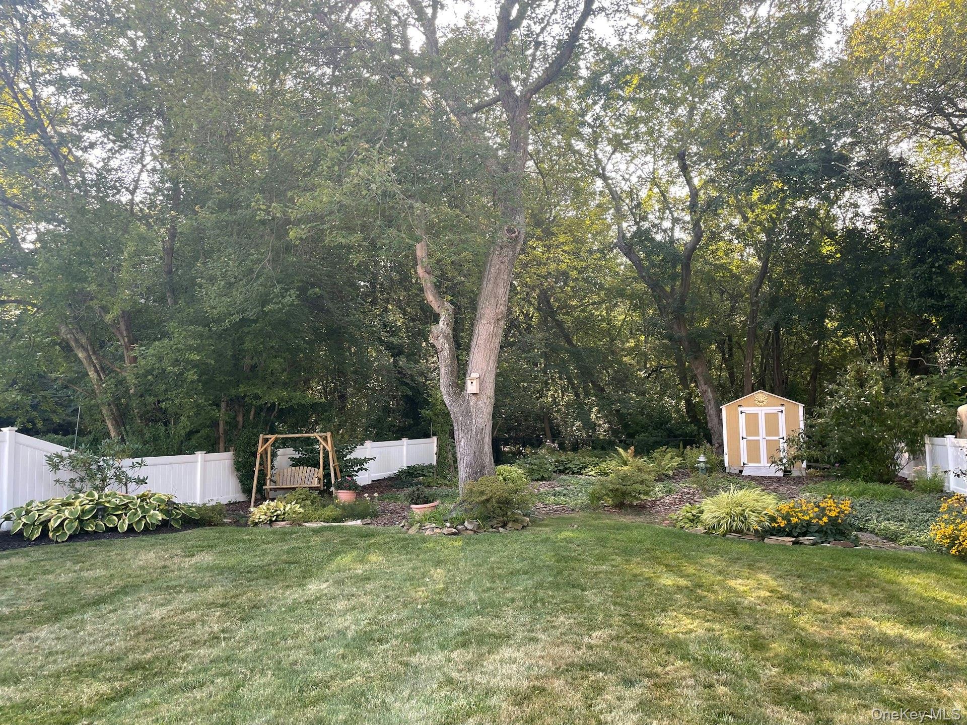 258 Grant Avenue, Islip, NY 11751