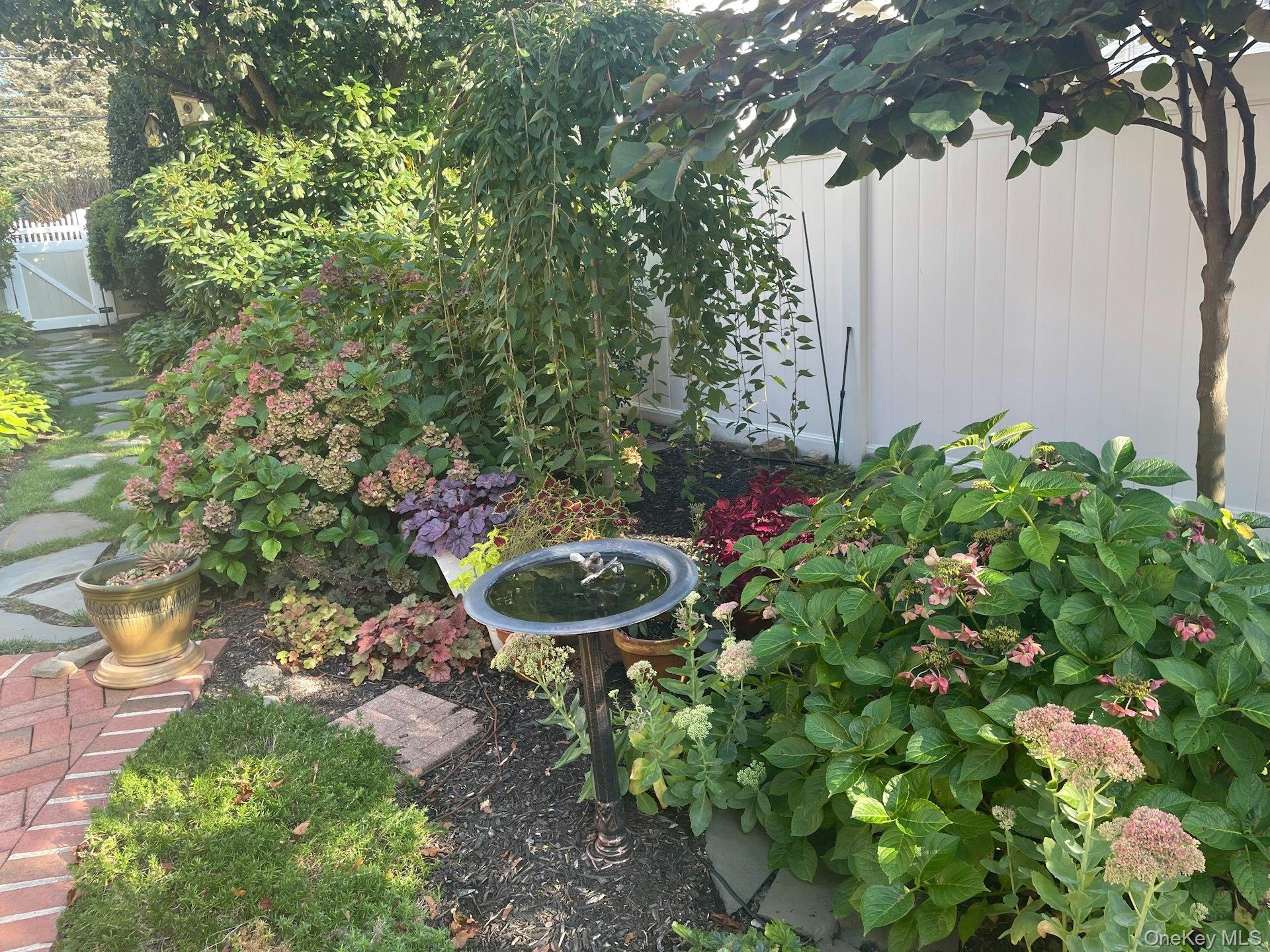 258 Grant Avenue, Islip, NY 11751