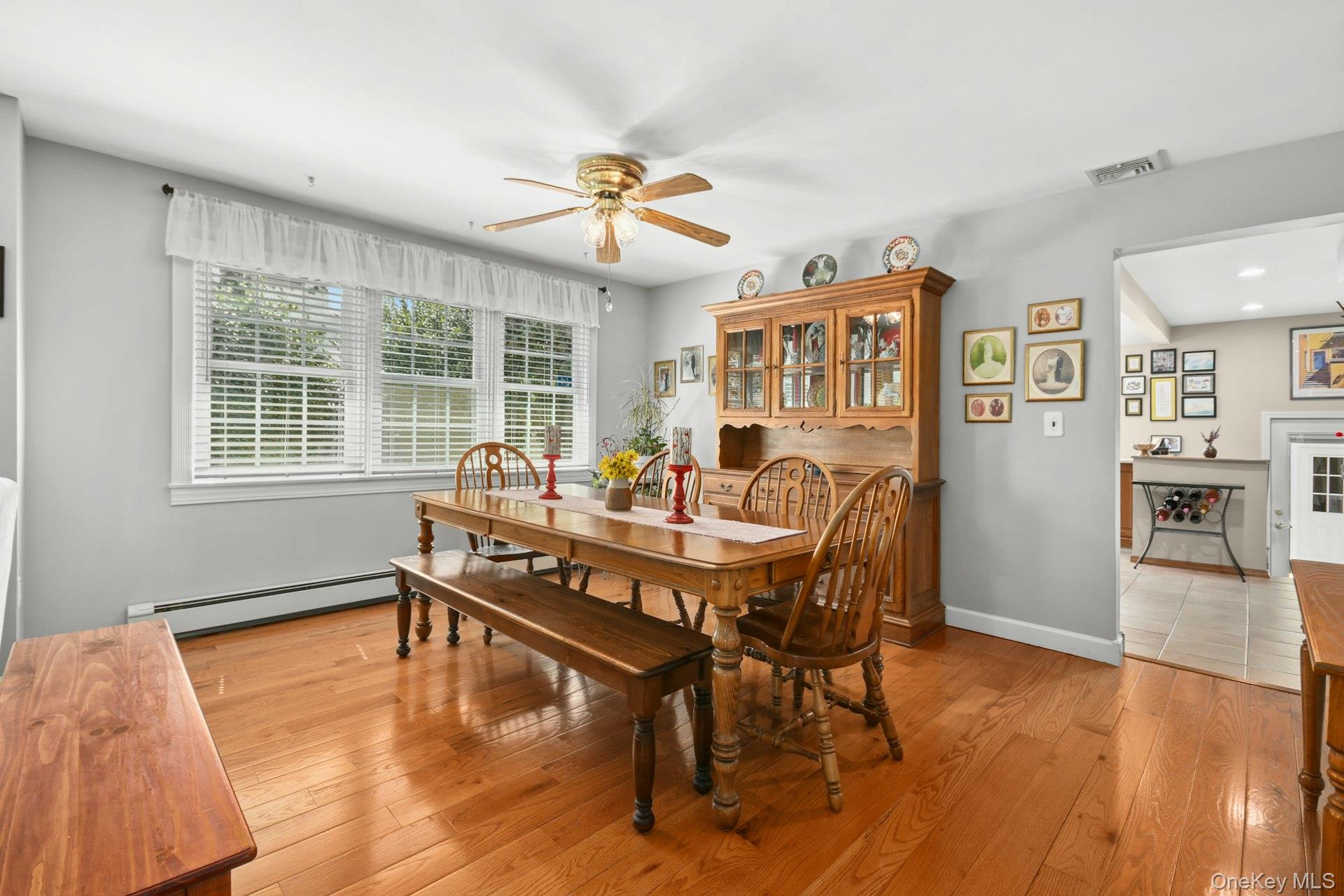 258 Grant Avenue, Islip, NY 11751