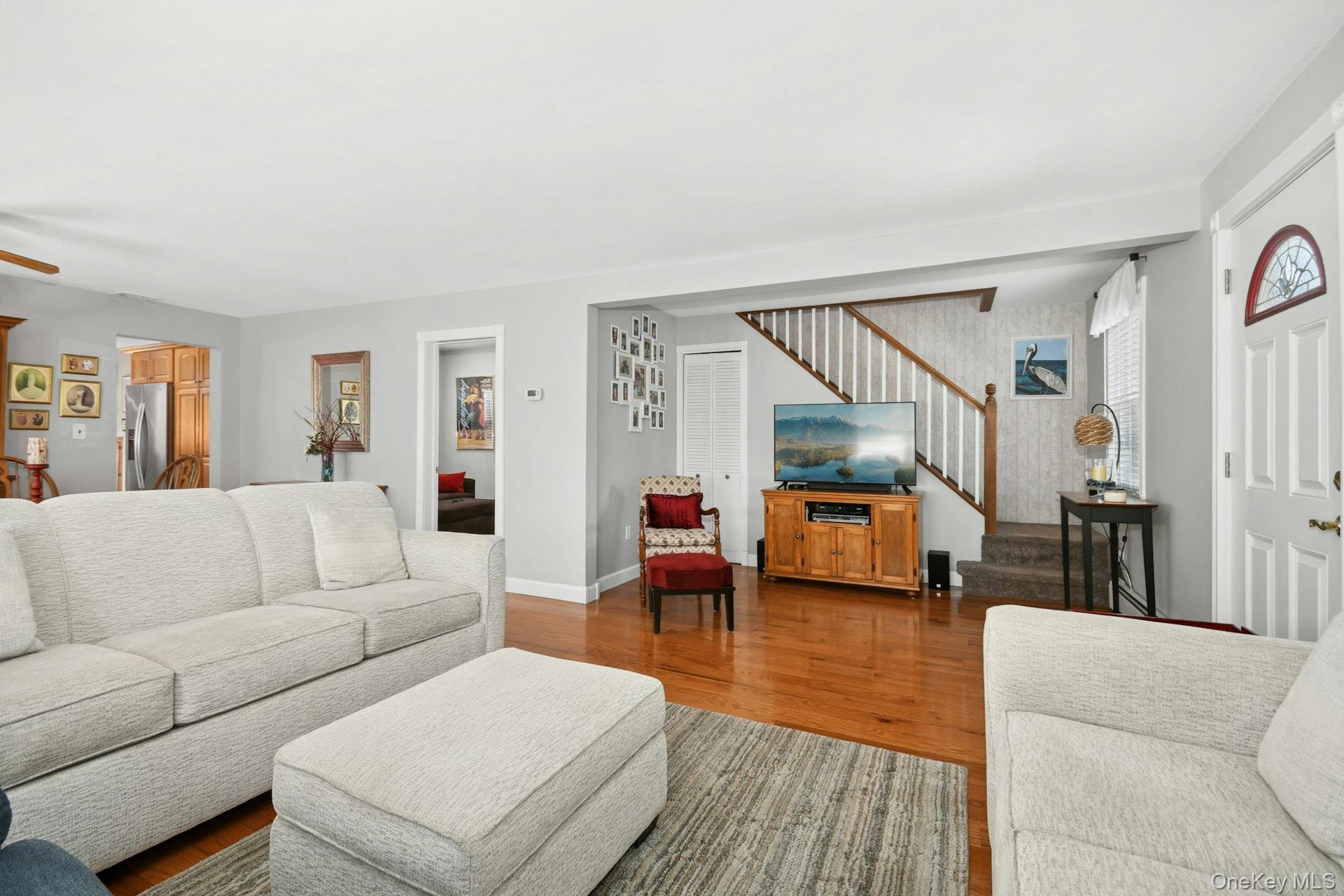 258 Grant Avenue, Islip, NY 11751