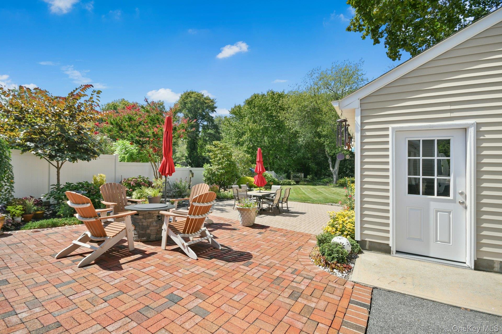 258 Grant Avenue, Islip, NY 11751