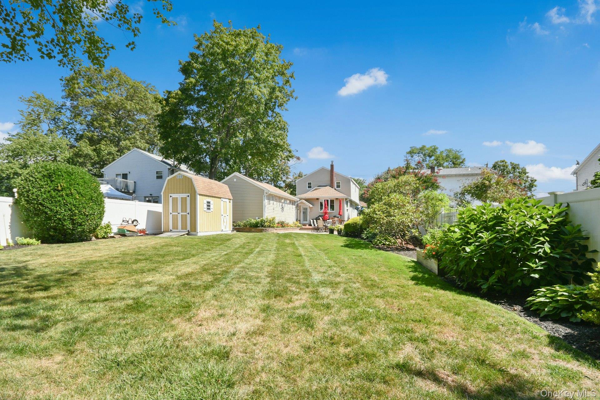 258 Grant Avenue, Islip, NY 11751