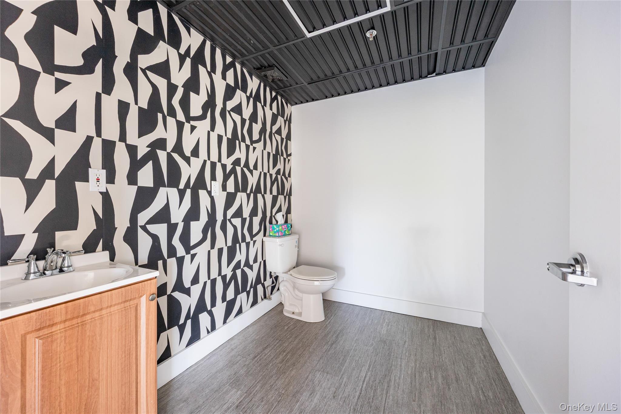 7 Elmwood # 301, New City, NY 10956