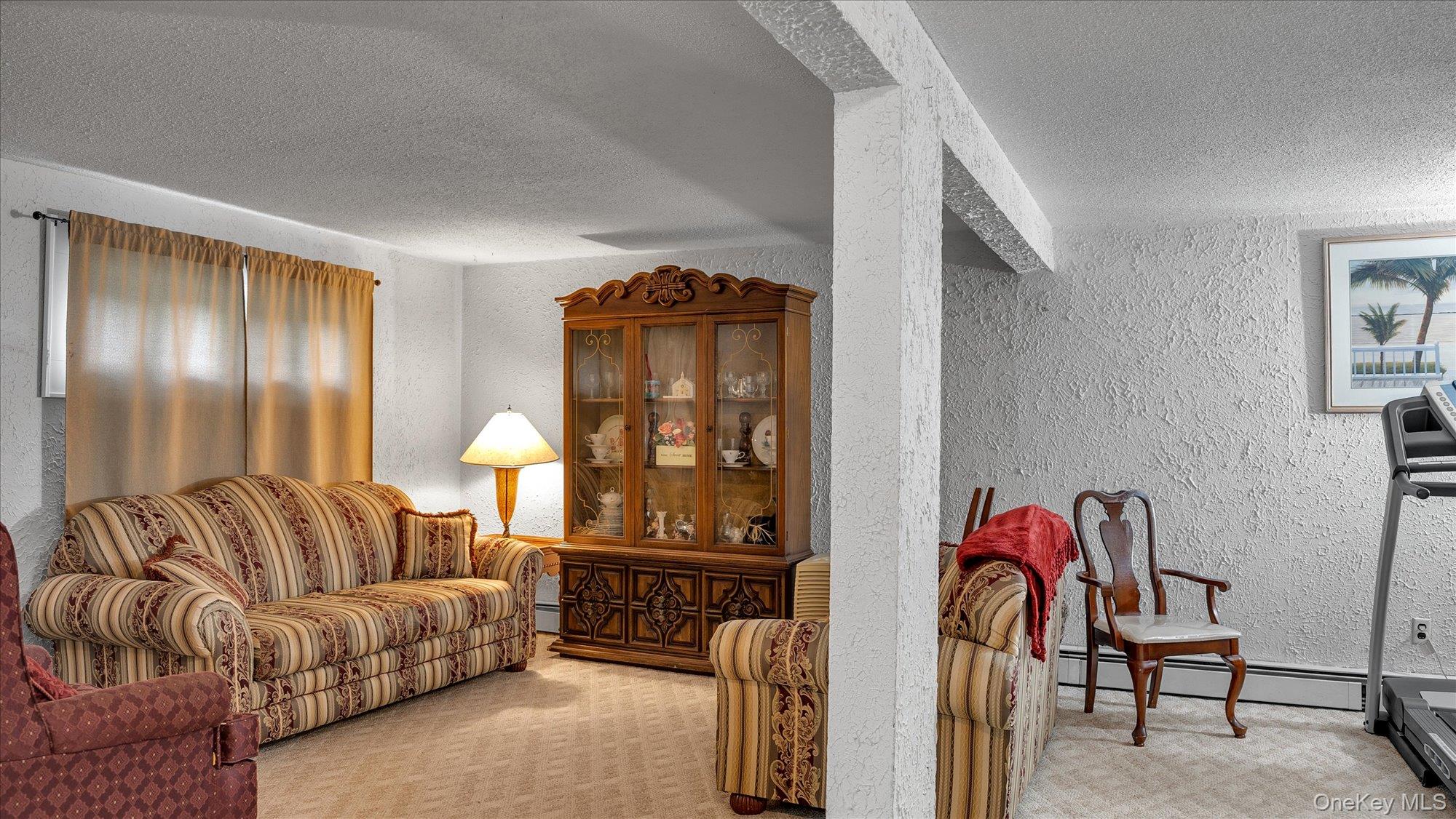 13 New Hampshire Avenue, Bay Shore, NY 11706