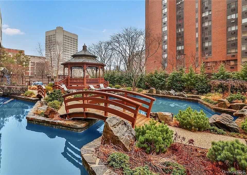 4 Martine Avenue # 1402, White Plains, NY 10606