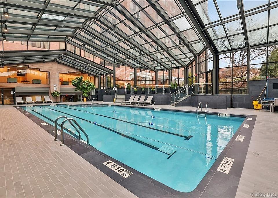 4 Martine Avenue # 1402, White Plains, NY 10606