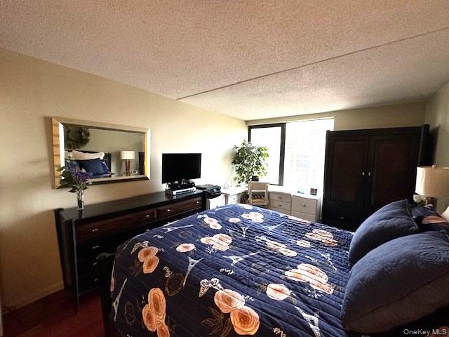 4 Martine Avenue # 1402, White Plains, NY 10606