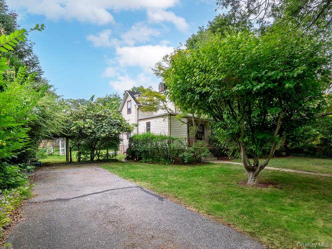 171 8th Avenue, Sea Cliff, NY 11579