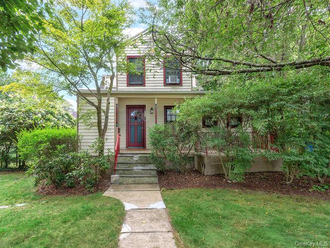 171 8th Avenue, Sea Cliff, NY 11579