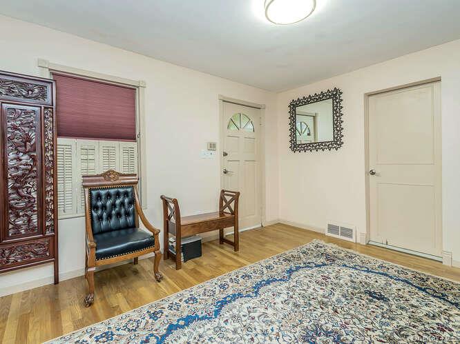 171 8th Avenue, Sea Cliff, NY 11579