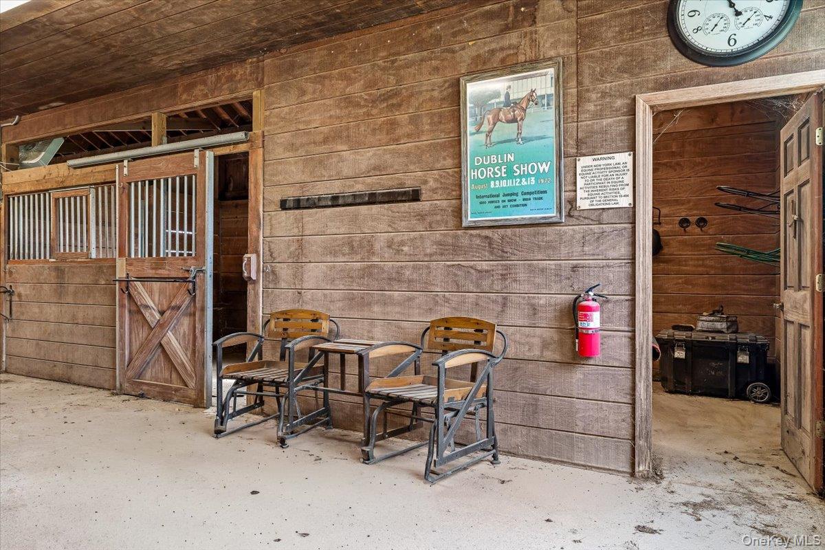 1535 Middle Road, Calverton, NY 11933