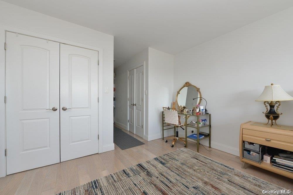 61-20 Grand Central Parkway # B 903, Forest Hills, NY 11375