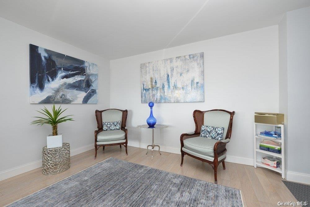 61-20 Grand Central Parkway # B 903, Forest Hills, NY 11375