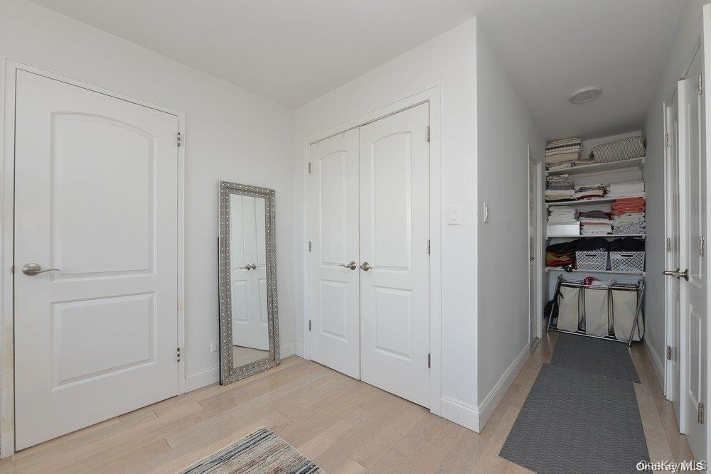 61-20 Grand Central Parkway # B 903, Forest Hills, NY 11375