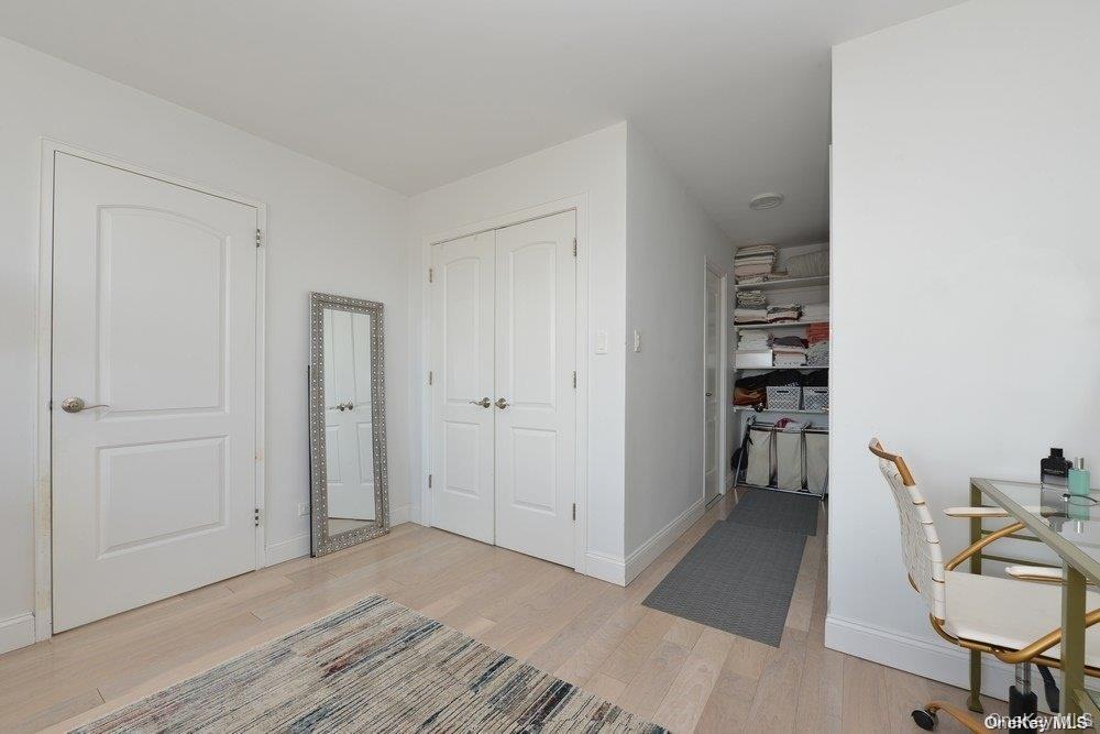 61-20 Grand Central Parkway # B 903, Forest Hills, NY 11375