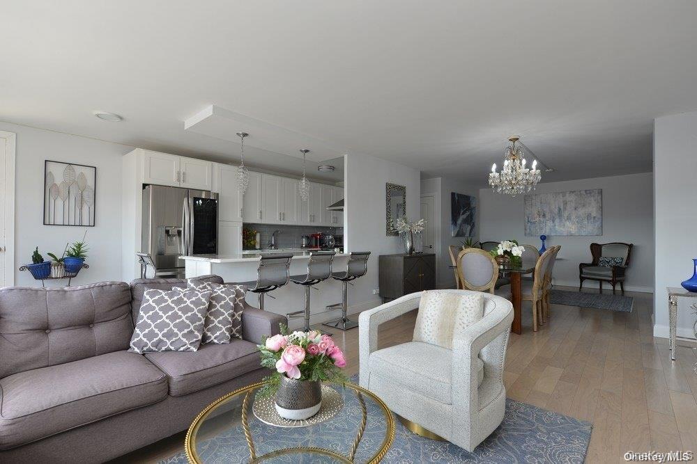 61-20 Grand Central Parkway # B 903, Forest Hills, NY 11375