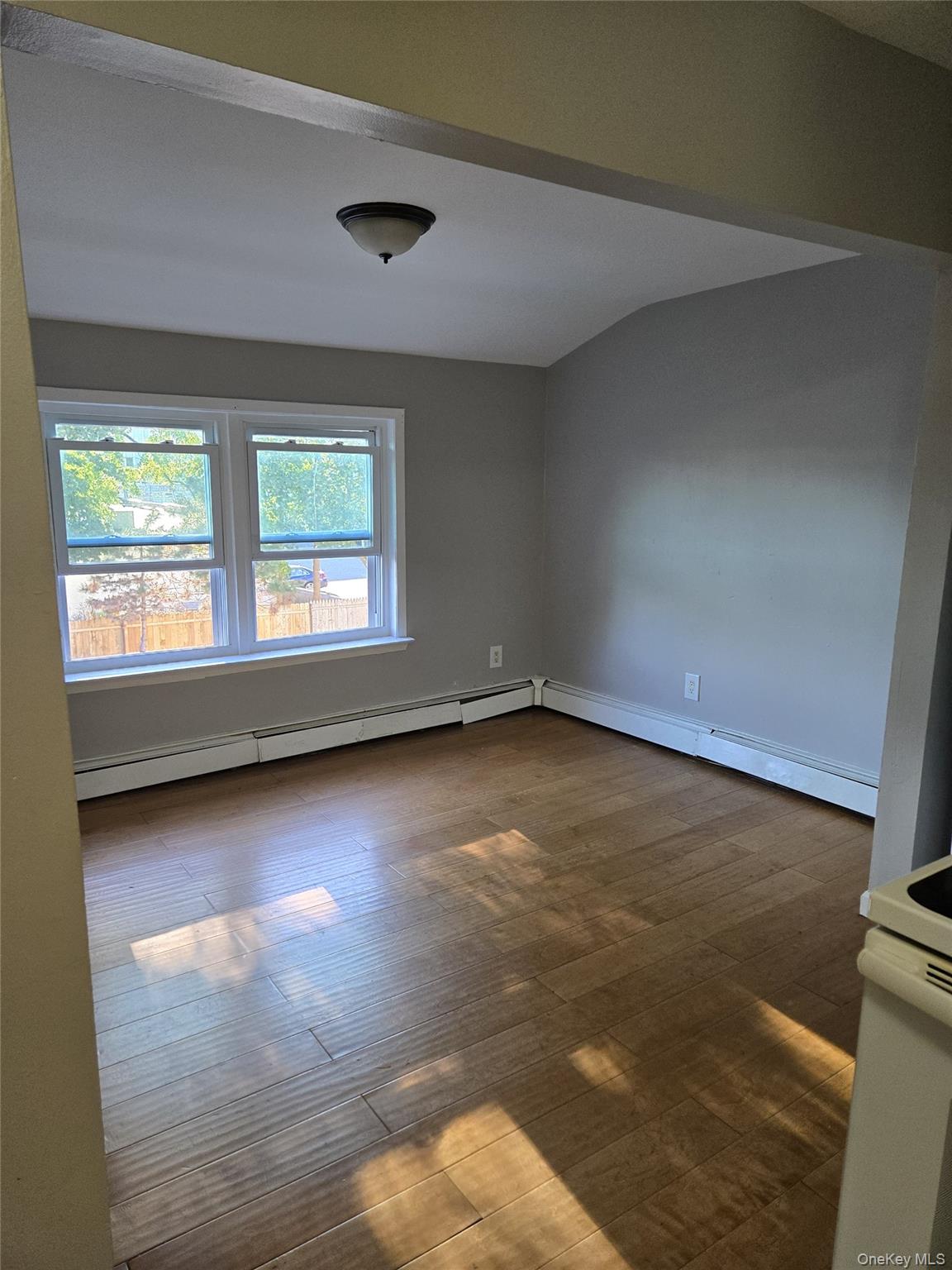 20-22 Bay Shore Ave # Apt 20-3, Bay Shore, NY 11706