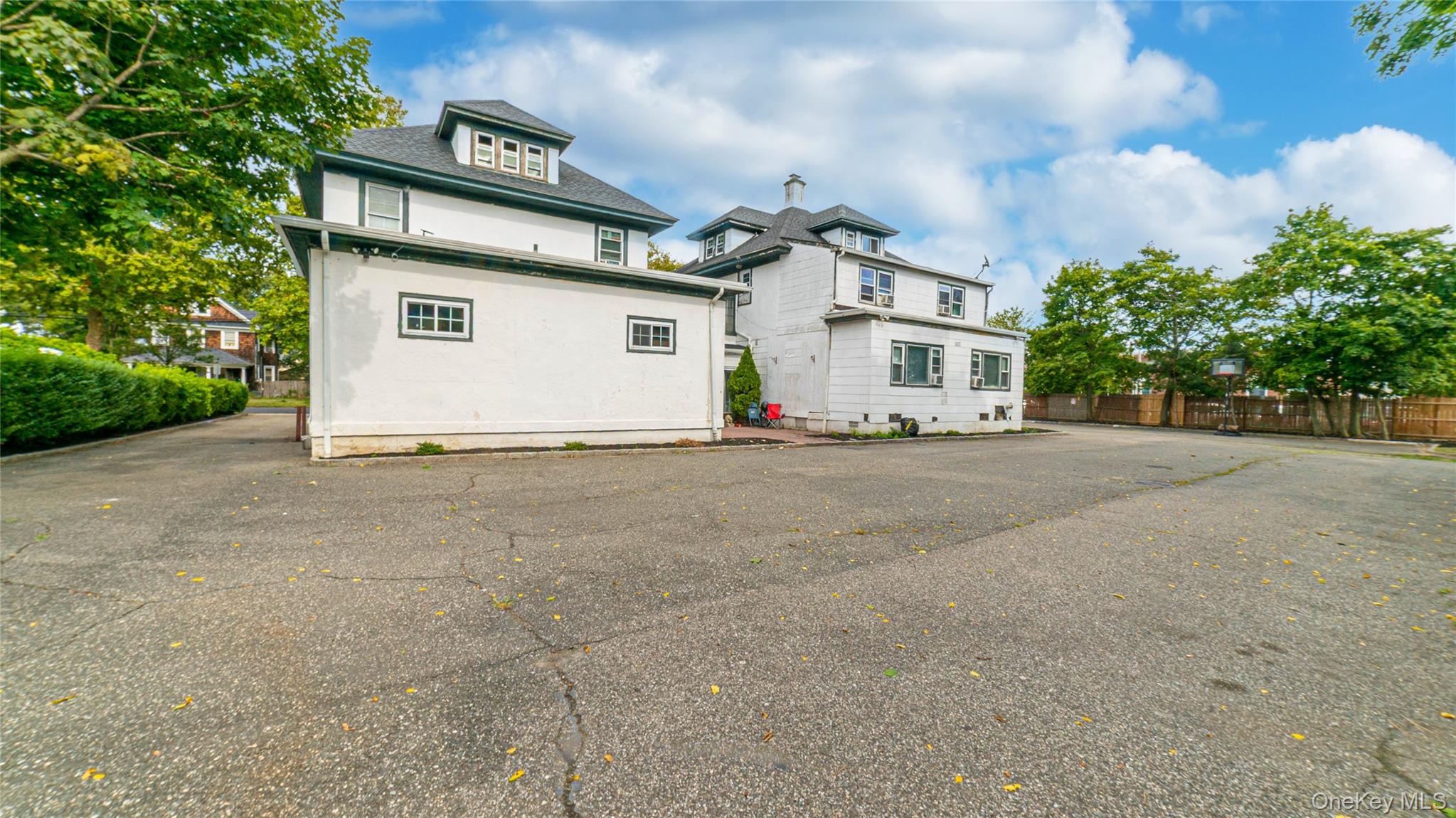 20-22 Bay Shore Ave # Apt 20-3, Bay Shore, NY 11706