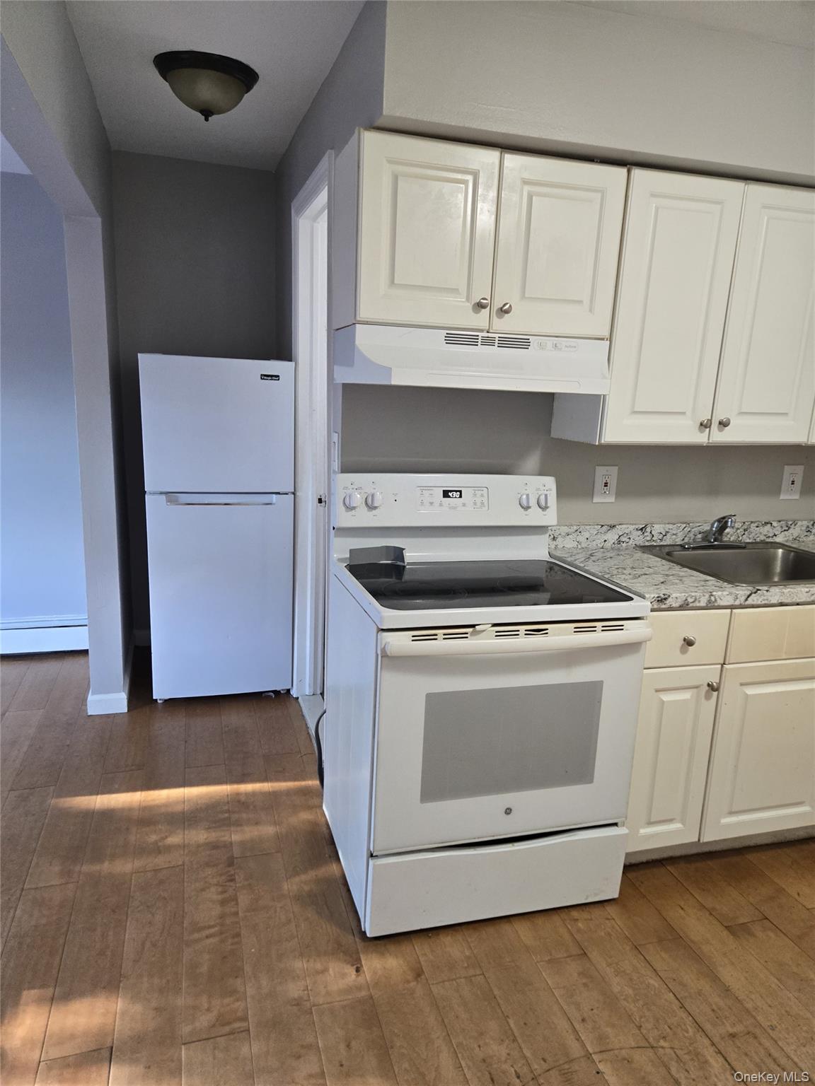 20-22 Bay Shore Ave # Apt 20-3, Bay Shore, NY 11706