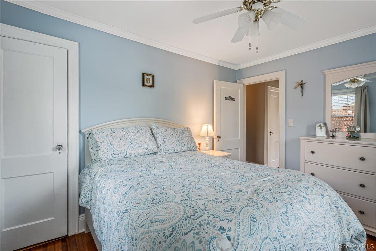 2 Derby Court, Malverne, NY 11565