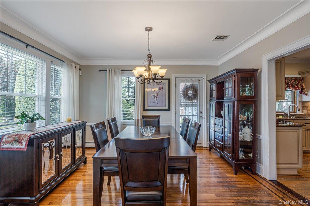 2 Derby Court, Malverne, NY 11565