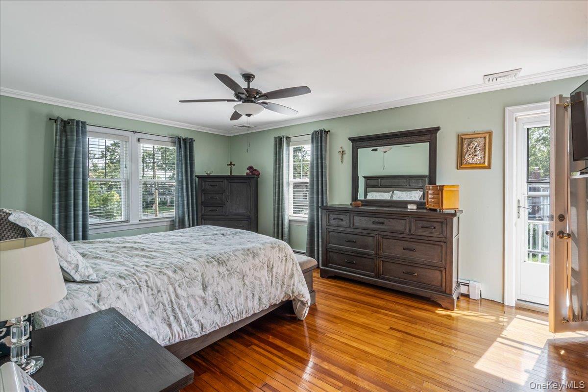 2 Derby Court, Malverne, NY 11565