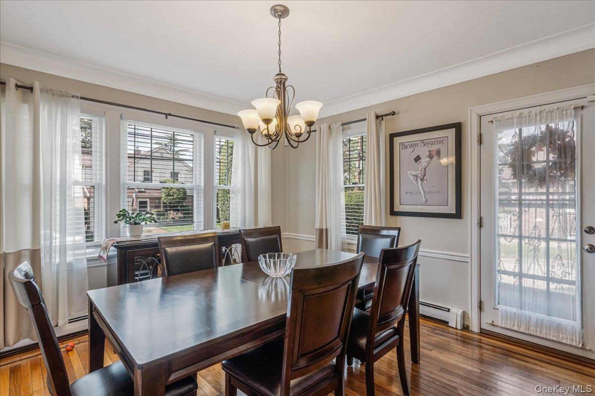 2 Derby Court, Malverne, NY 11565