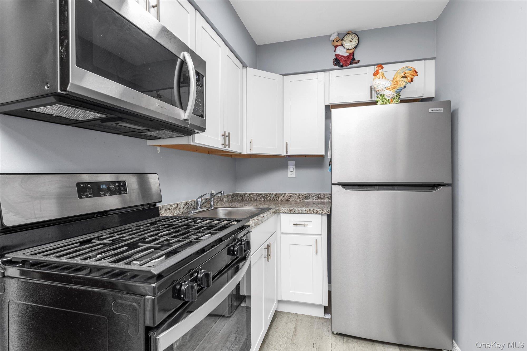 195 N Village Avenue # D4, Rockville Centre, NY 11570