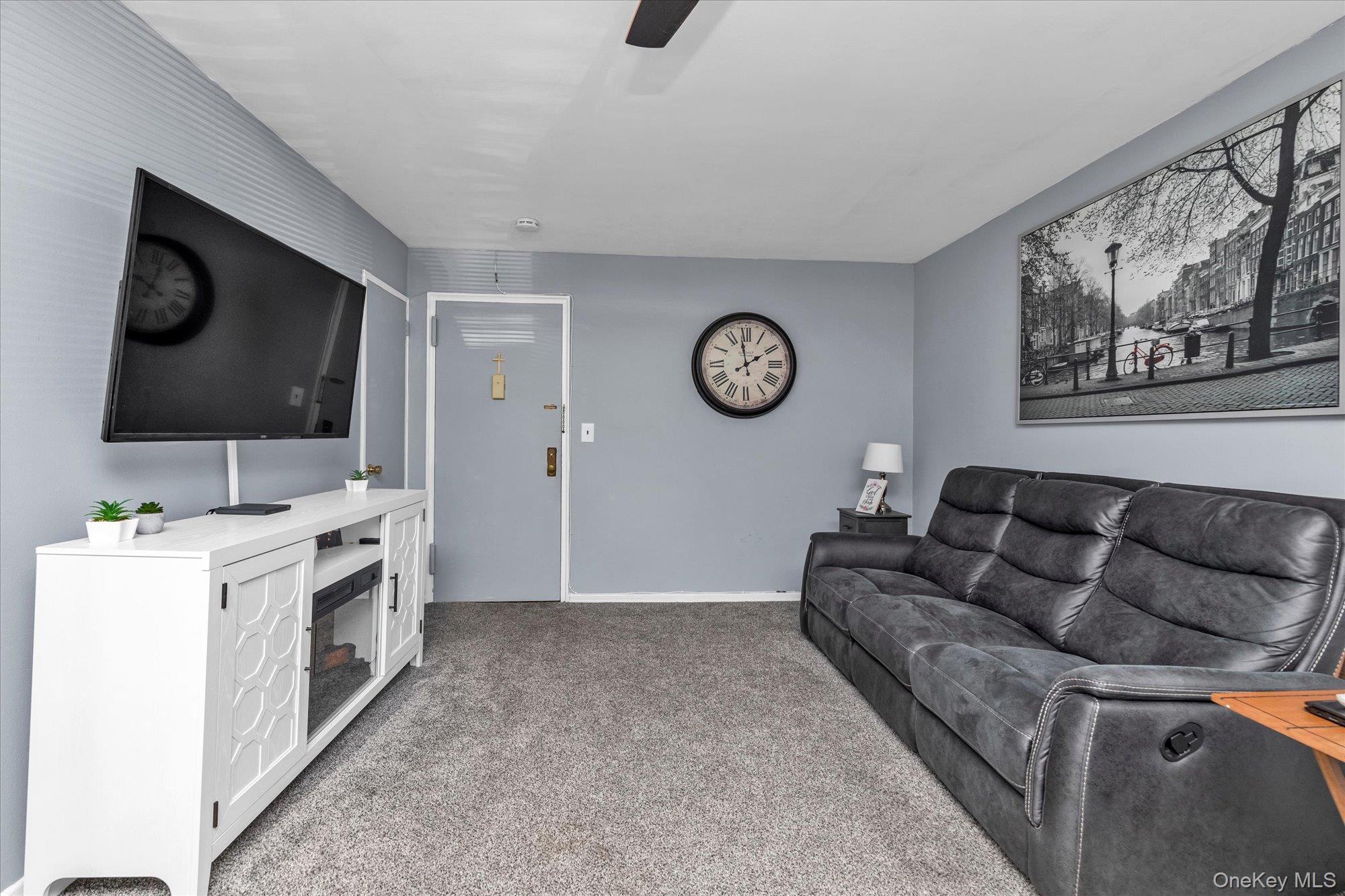 195 N Village Avenue # D4, Rockville Centre, NY 11570