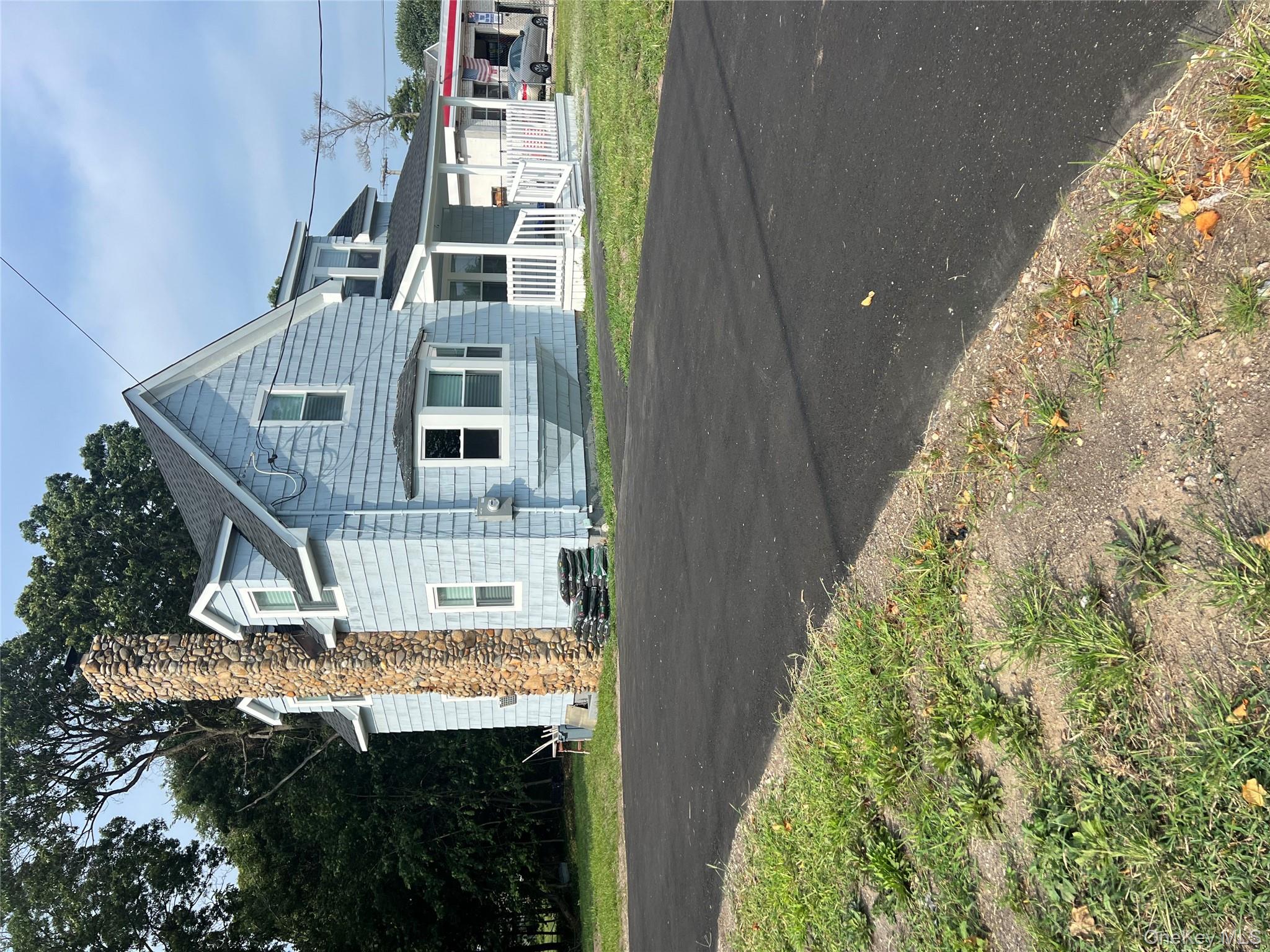 749 E Main Street, Kings Park, NY 11754