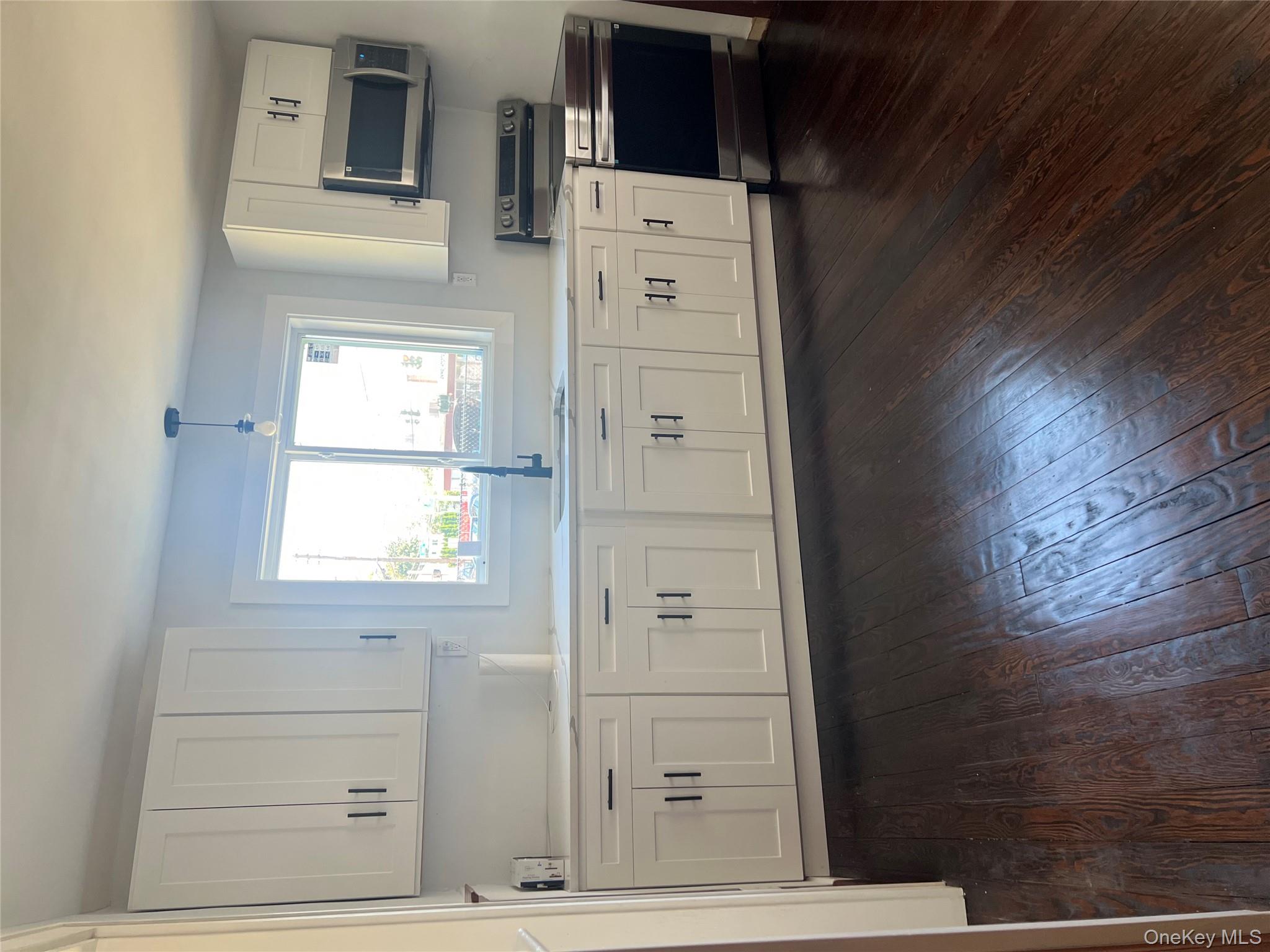 749 E Main Street, Kings Park, NY 11754