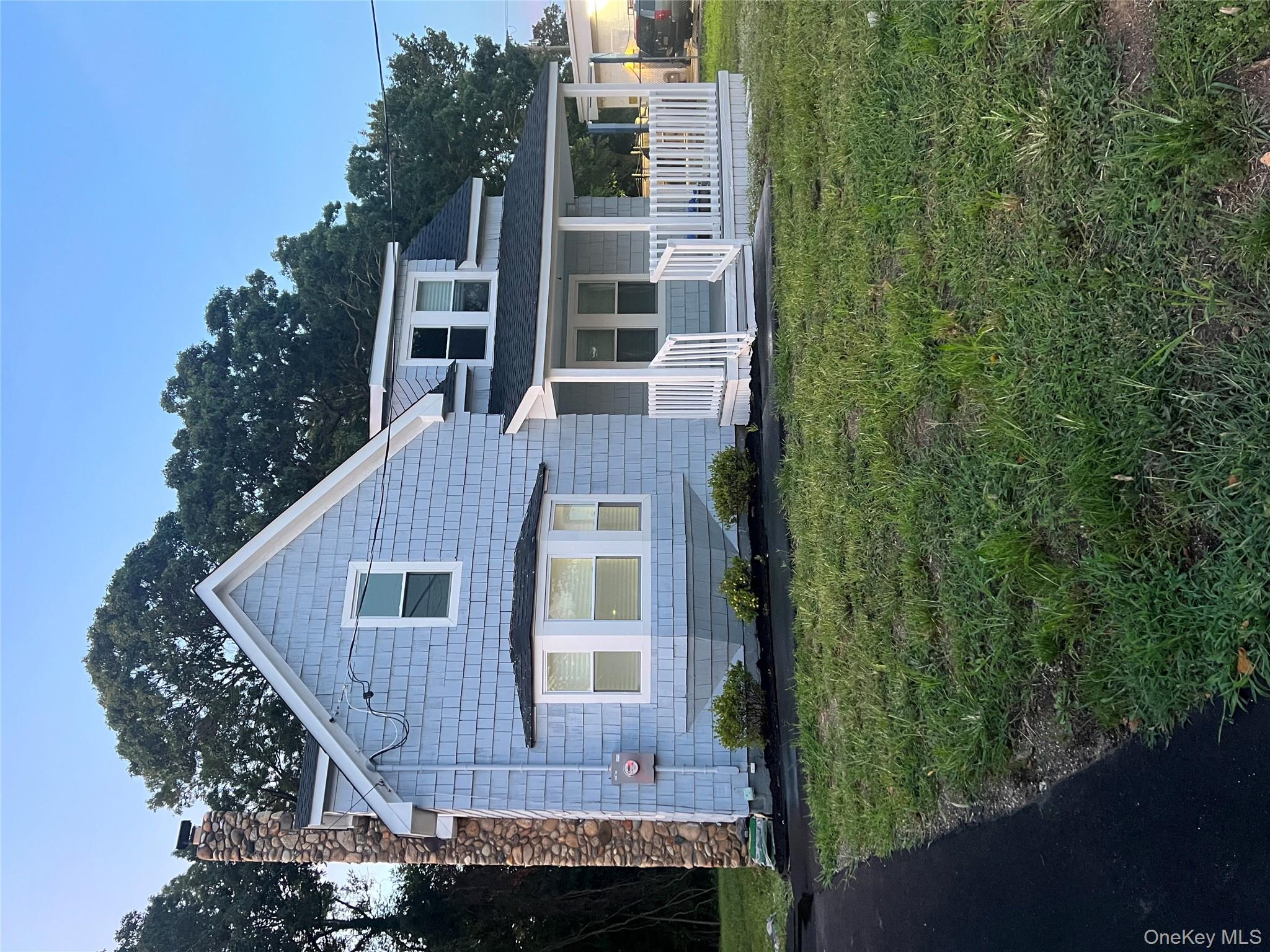749 E Main Street, Kings Park, NY 11754