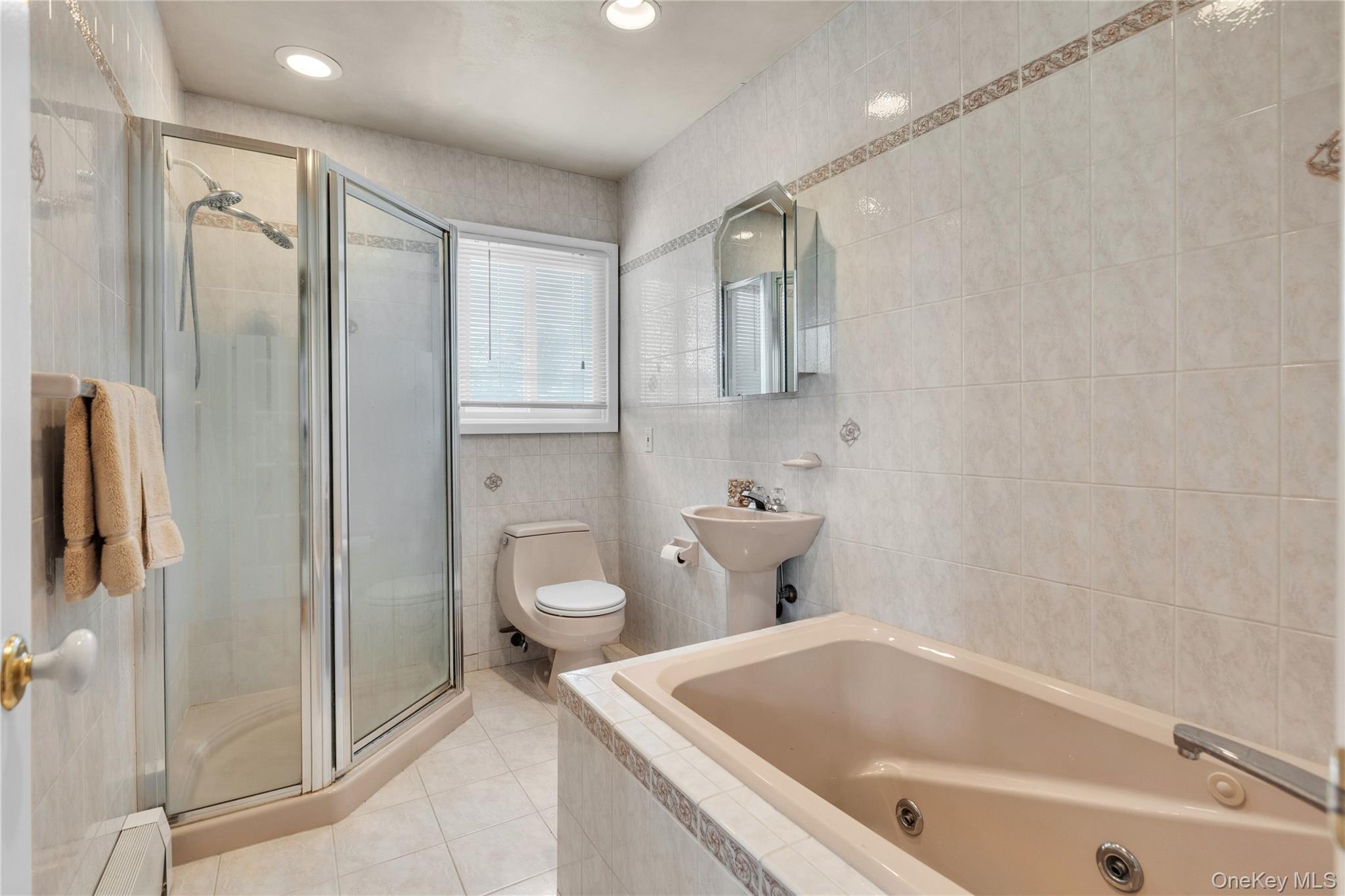 7 Beach Plum Drive, Northport, NY 11768