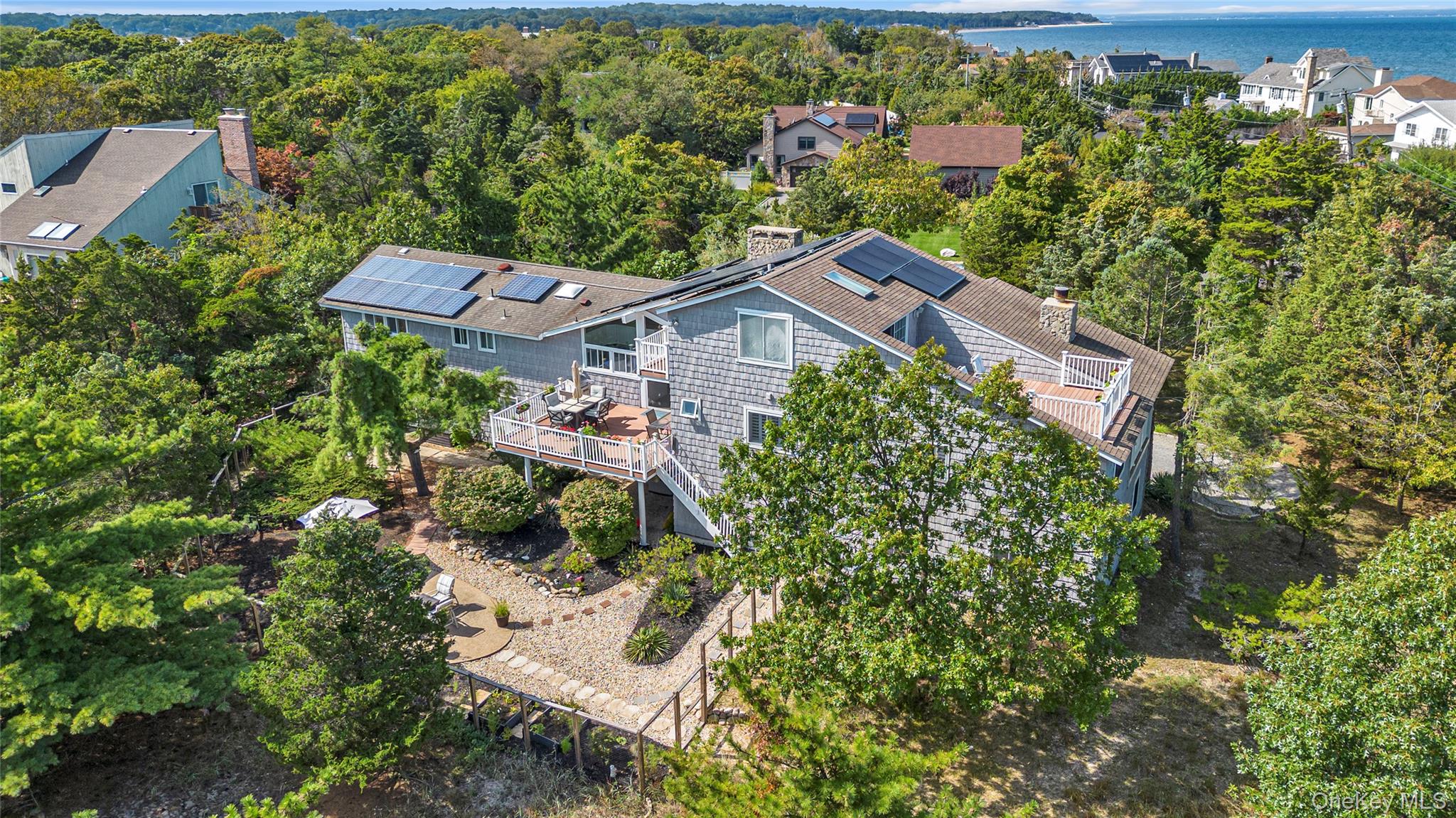 7 Beach Plum Drive, Northport, NY 11768