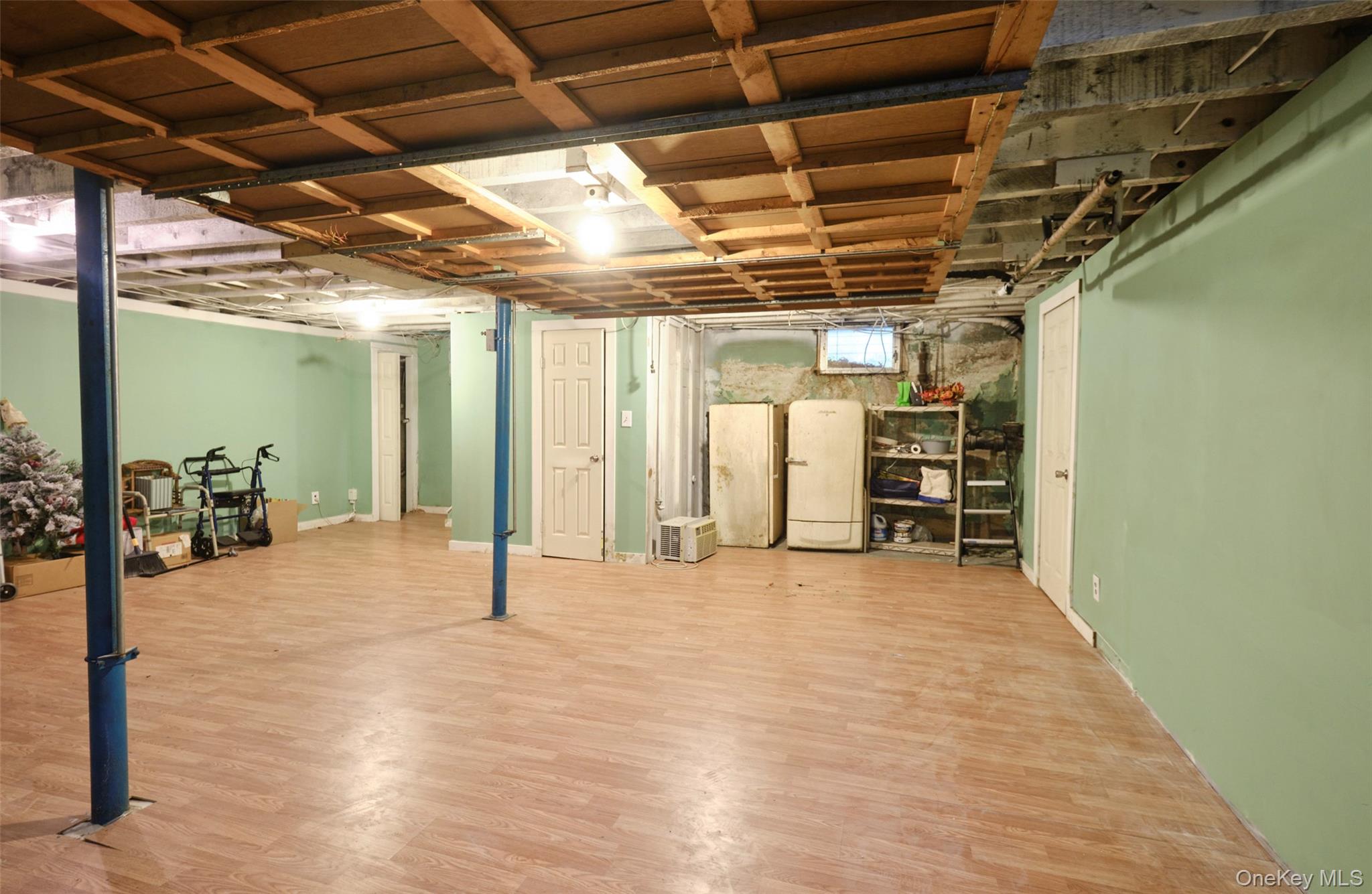 17 Concord Street, Floral Park, NY 11001